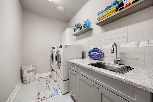 1533 Ferrari DR, Leander, TX 78641