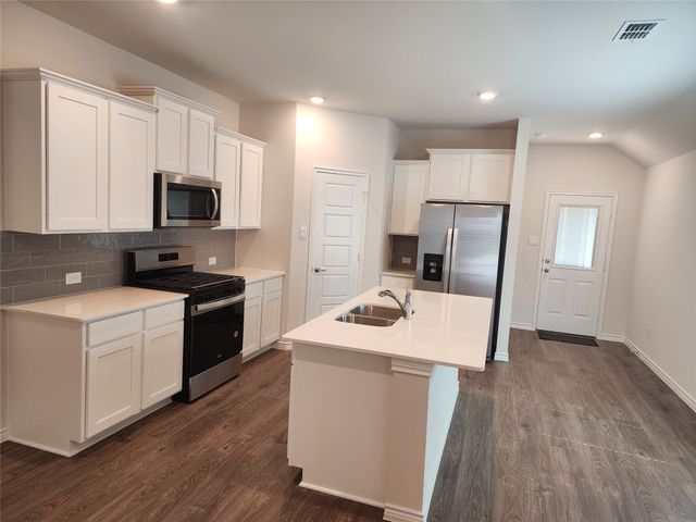 3517 Cribbing Trail, Aubrey, TX 76227