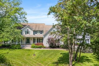 21 Partridge Rd, Readington Twp., NJ 08822