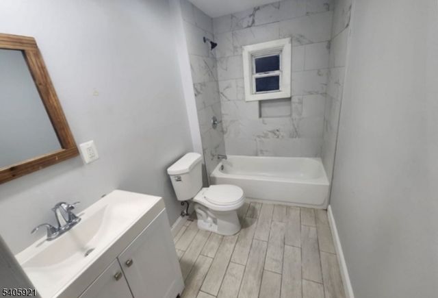 118 Lenox Ave, East Orange City, NJ 07018