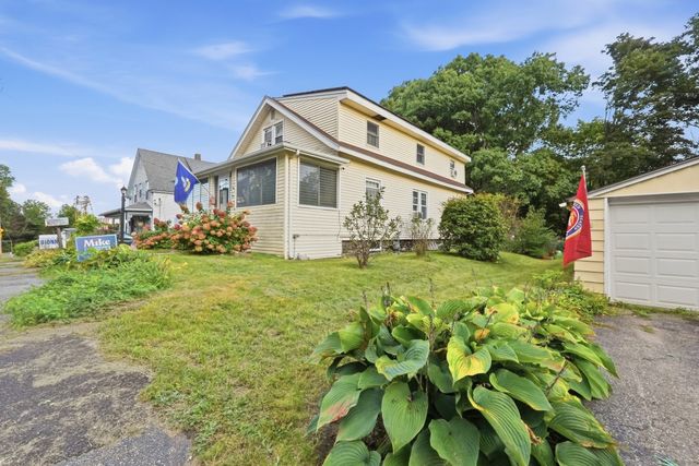 55 Clover St, Worcester, MA 01603