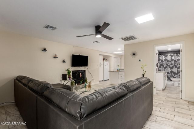 801 W Idaho Street, Tucson, AZ 85706