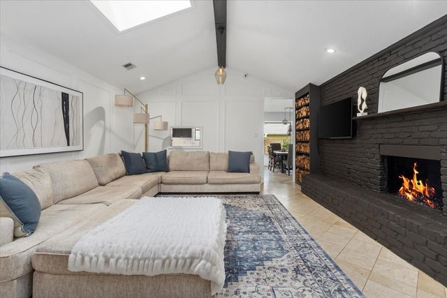 4915 Cross Creek Court, Arlington, TX 76017