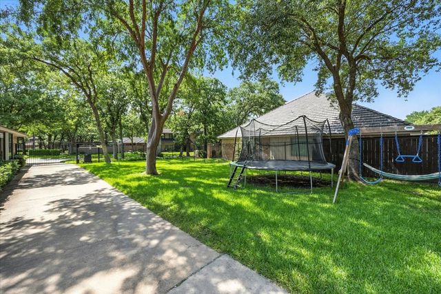 4915 Cross Creek Court, Arlington, TX 76017