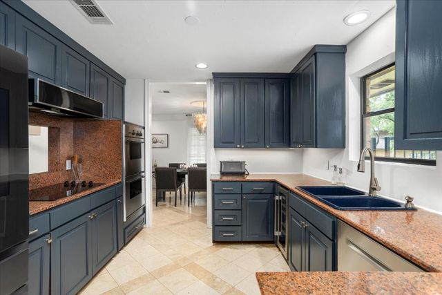 4915 Cross Creek Court, Arlington, TX 76017