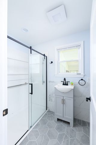 38 Eagle St, Ware, MA 01082