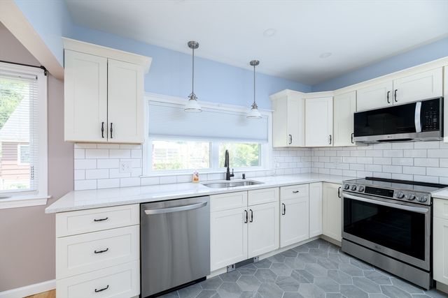 38 Eagle St, Ware, MA 01082