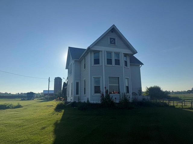 2627 S Seminole Way, Fitchburg, WI 53711