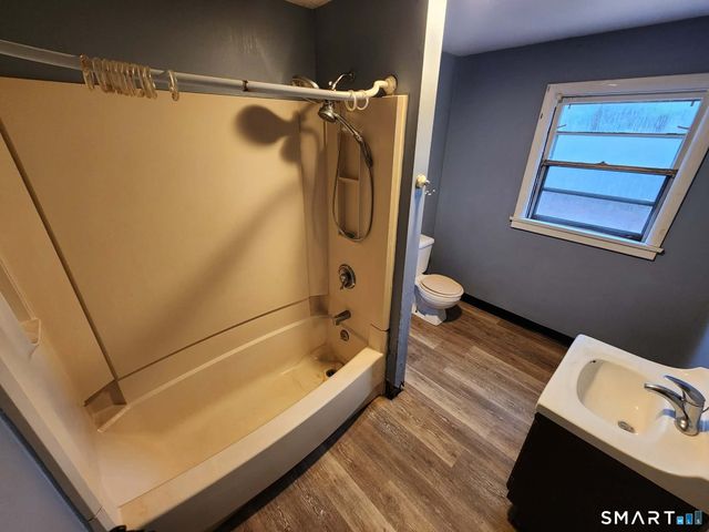 948 Old Colony Road, Meriden, CT 06450