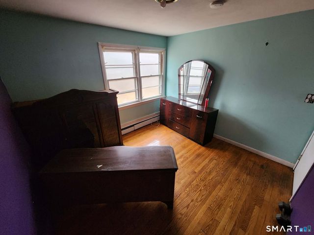 948 Old Colony Road, Meriden, CT 06450