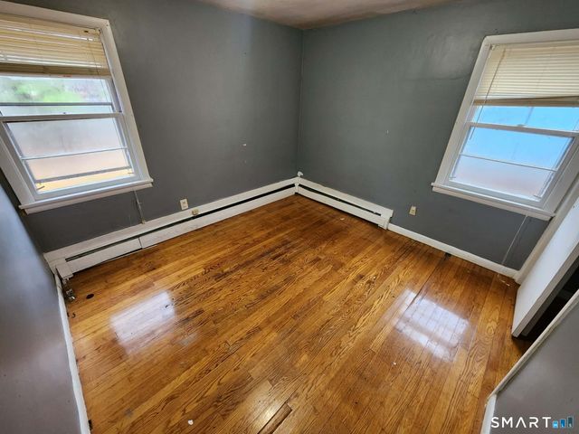 948 Old Colony Road, Meriden, CT 06450