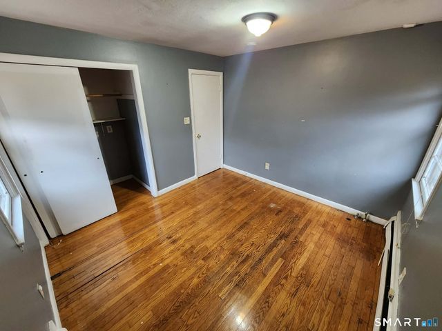 948 Old Colony Road, Meriden, CT 06450