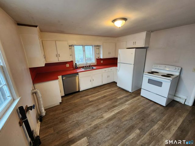 948 Old Colony Road, Meriden, CT 06450