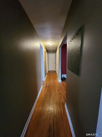 948 Old Colony Road, Meriden, CT 06450