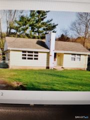 948 Old Colony Road, Meriden, CT 06450