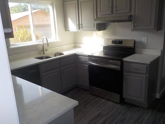 295 Mooring CIR A, Lakeway, TX 78734