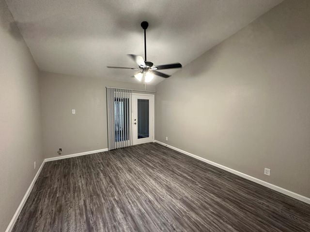 295 Mooring CIR A, Lakeway, TX 78734