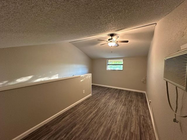295 Mooring CIR A, Lakeway, TX 78734