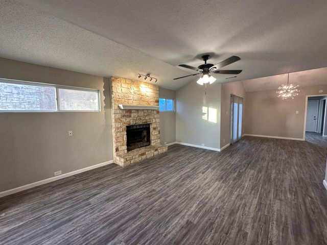 295 Mooring CIR A, Lakeway, TX 78734