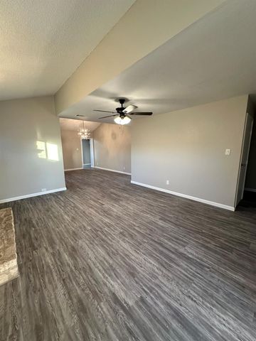 295 Mooring CIR A, Lakeway, TX 78734
