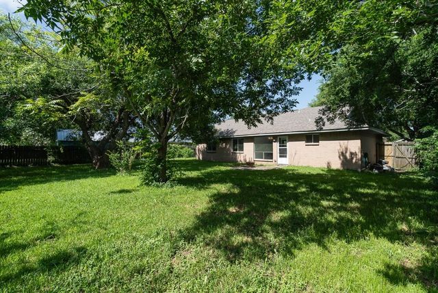 5205 Winding Brook Drive, Dickinson, TX 77539