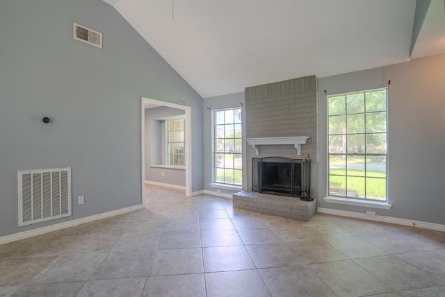 5205 Winding Brook Drive, Dickinson, TX 77539