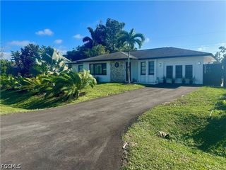3950 Mohawk PL, Naples, FL 34112