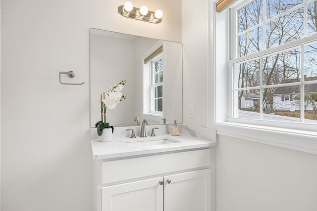 7 Alan R Gerrish Dr 7, Woburn, MA 01801