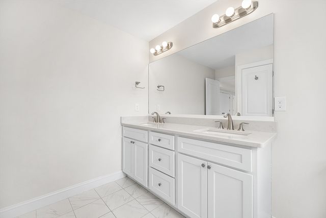 7 Alan R Gerrish Dr 7, Woburn, MA 01801