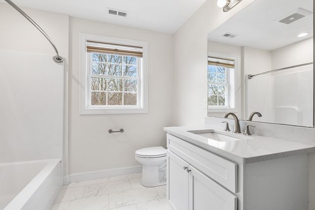 7 Alan R Gerrish Dr 7, Woburn, MA 01801