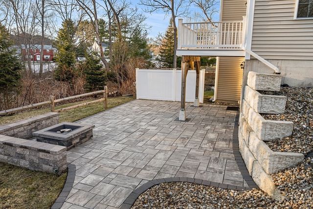 7 Alan R Gerrish Dr 7, Woburn, MA 01801