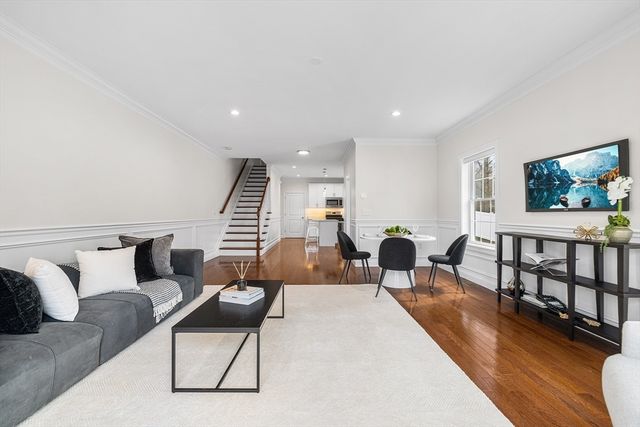 7 Alan R Gerrish Dr 7, Woburn, MA 01801