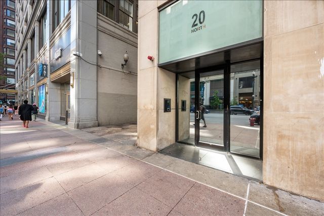 20 N State Street 409, Chicago, IL 60602