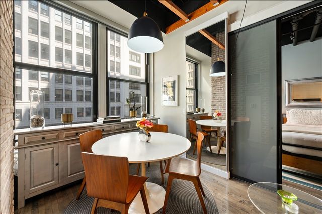 20 N State Street 409, Chicago, IL 60602