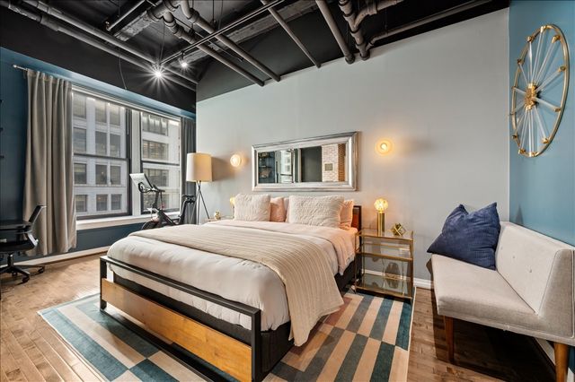 20 N State Street 409, Chicago, IL 60602