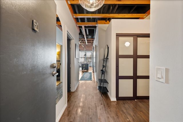 20 N State Street 409, Chicago, IL 60602