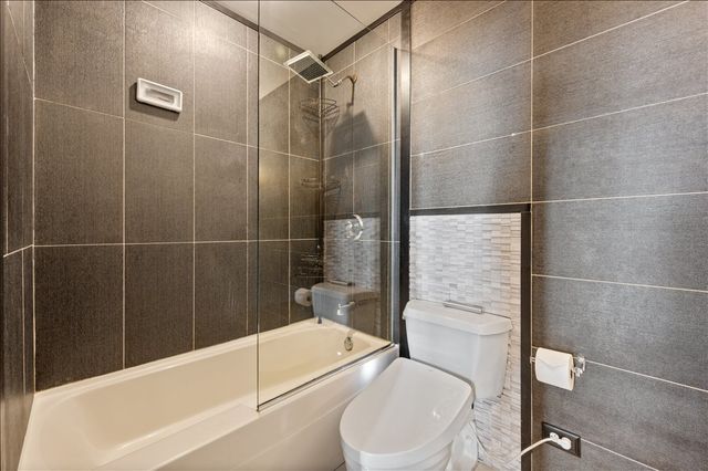 20 N State Street 409, Chicago, IL 60602