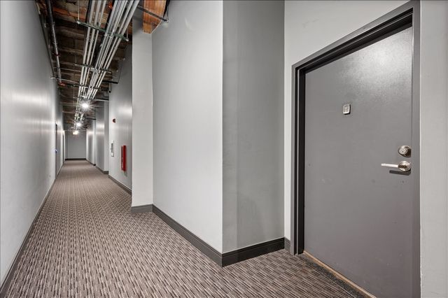 20 N State Street 409, Chicago, IL 60602