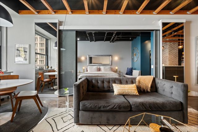20 N State Street 409, Chicago, IL 60602