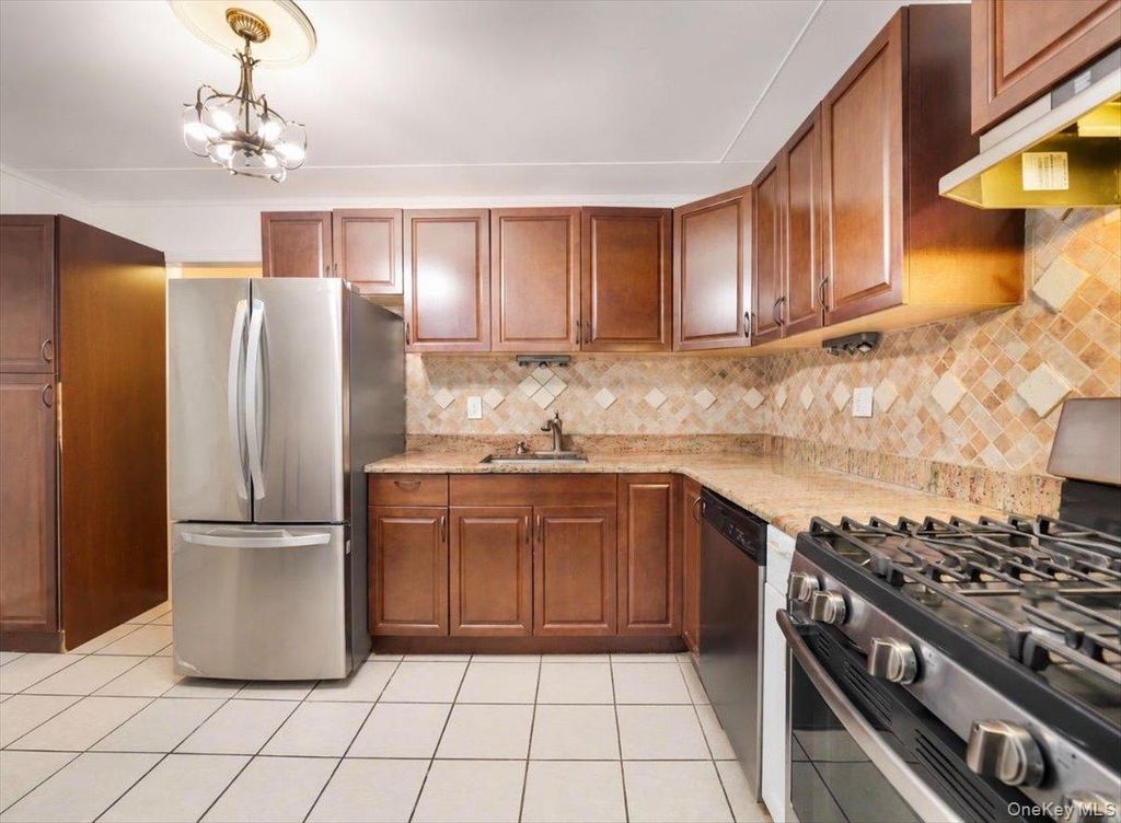 10 Brevoort Drive 2A, Pomona, NY 10970 — photo 4