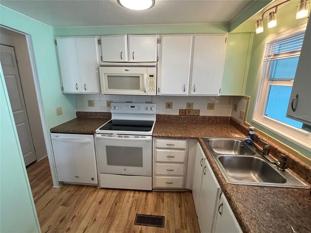 107 ROMA ROAD, Venice, FL 34285