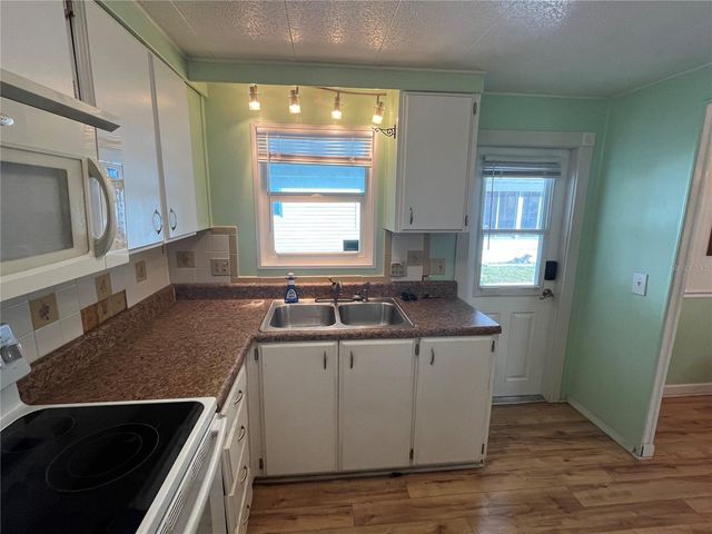 107 ROMA ROAD, Venice, FL 34285