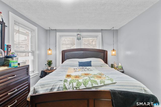 1943 Seaview Avenue, Bridgeport, CT 06610