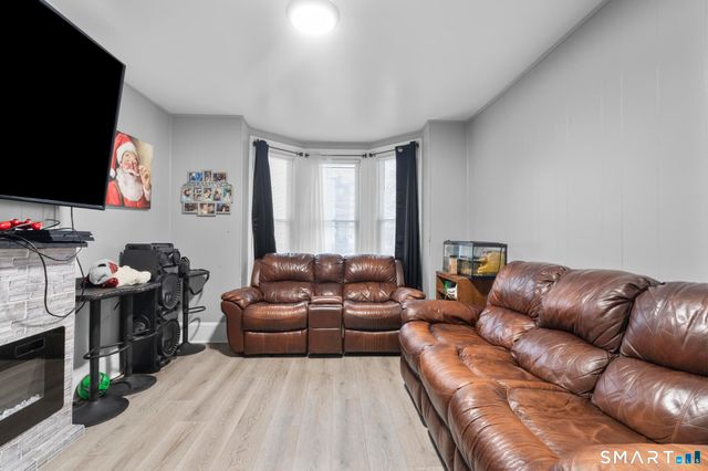 1943 Seaview Avenue, Bridgeport, CT 06610