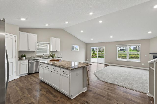 7654 207th Street W, Lakeville, MN 55044