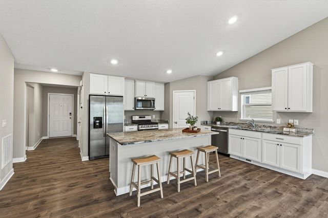7654 207th Street W, Lakeville, MN 55044