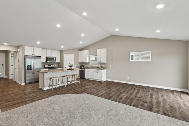 7654 207th Street W, Lakeville, MN 55044