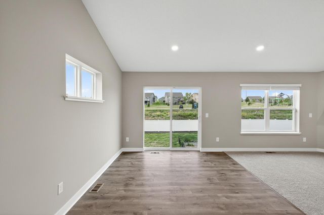 7654 207th Street W, Lakeville, MN 55044