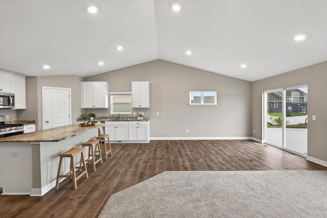 7654 207th Street W, Lakeville, MN 55044