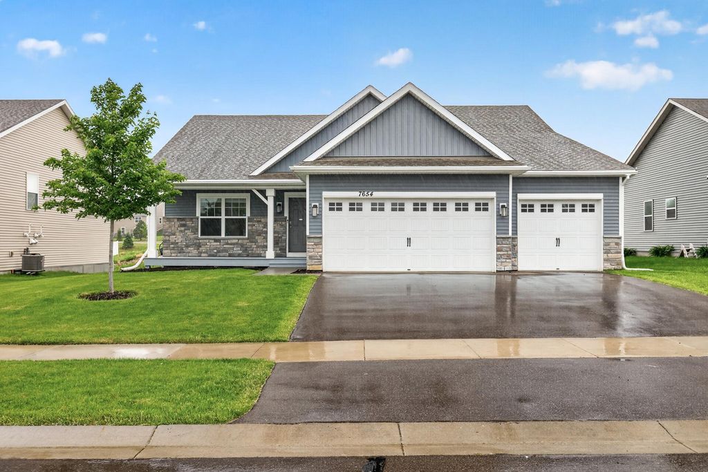 7654 207th Street W, Lakeville, MN 55044
